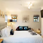 Athelas, Self Catering * Whitby