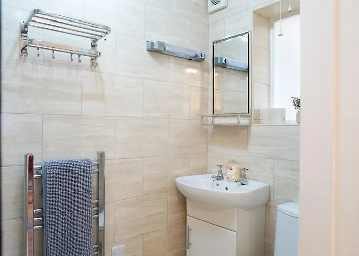 Athelas, Self Catering *