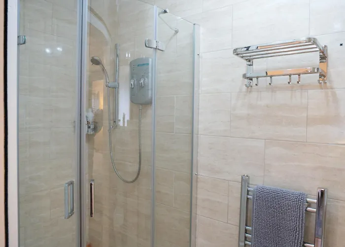 Athelas, Self Catering