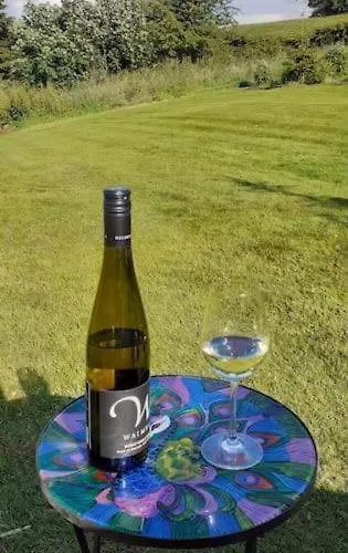 Athelas, Self Catering *