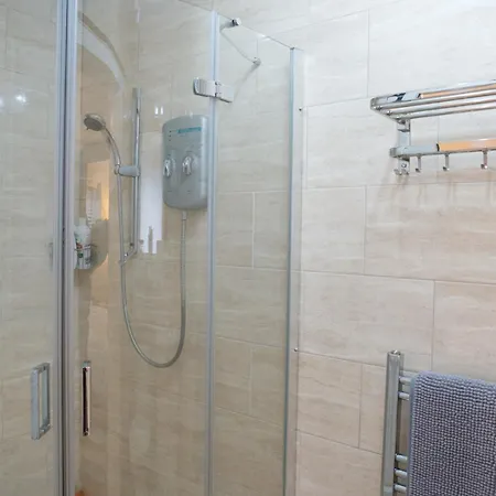 Athelas, Self Catering